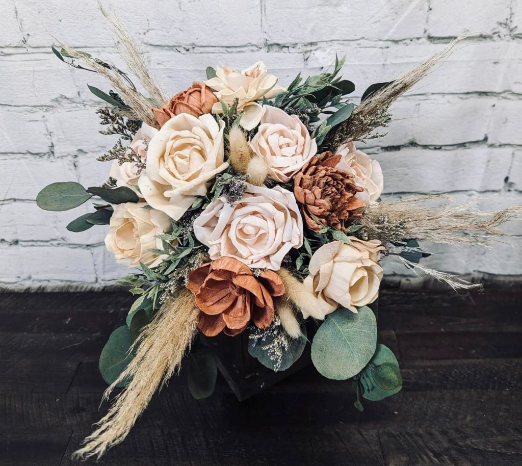Elegant sola wooden flowers arrangement